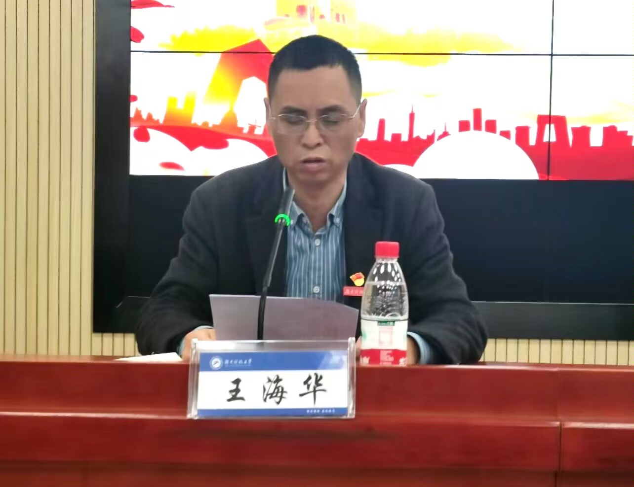 f66431211a6f4de8b5eae5ef8c16ca7a.jpg f66431211a6f4de8b5eae5ef8c16ca7a.jpg