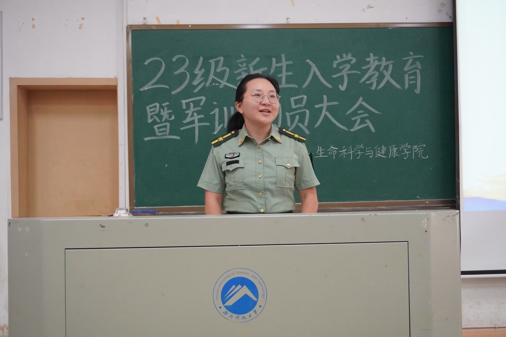 cf1bca667556422e84fd9c2e589a904e.jpg cf1bca667556422e84fd9c2e589a904e.jpg