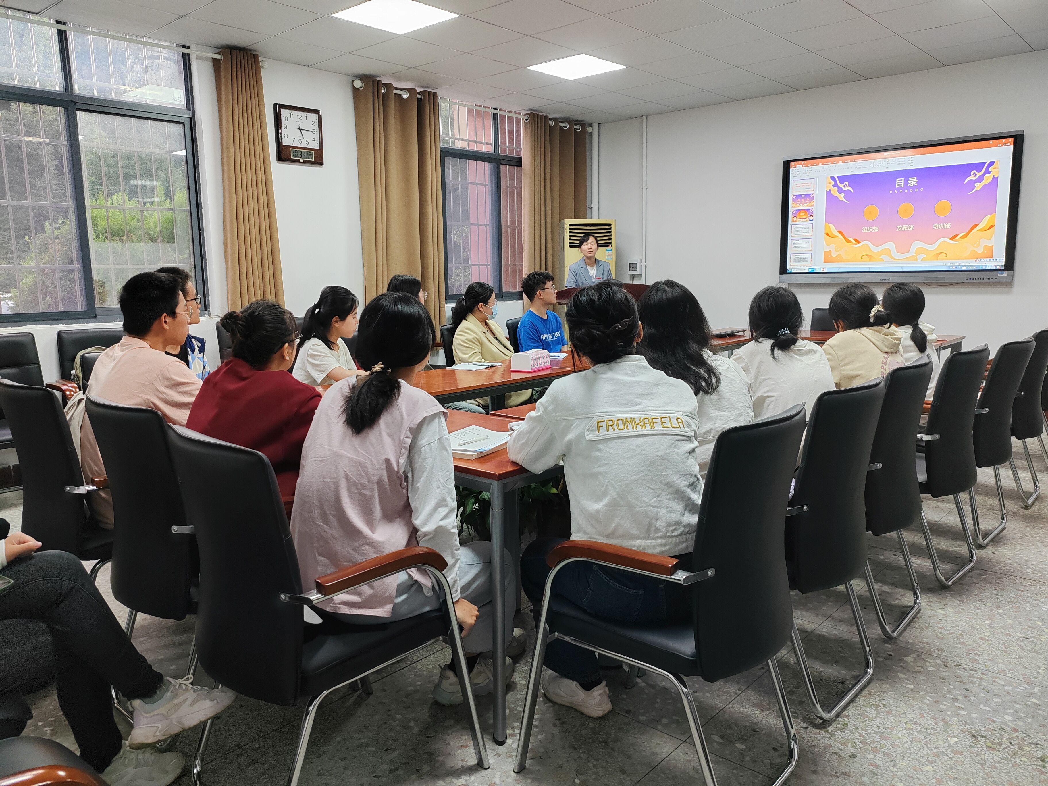 2ae7657d44d847d1b17df37696fdeb63.jpg 2ae7657d44d847d1b17df37696fdeb63.jpg